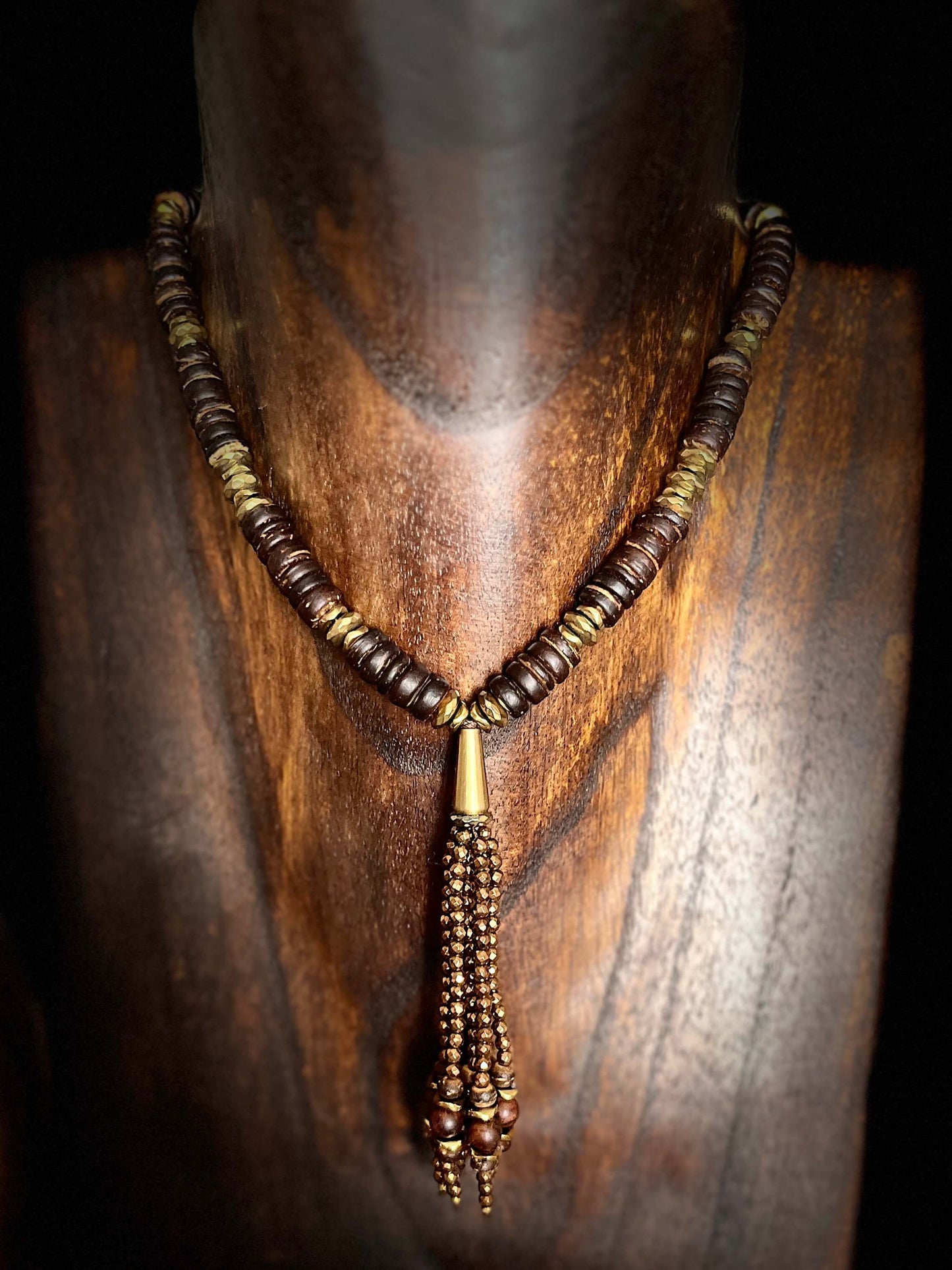 Collier JAH