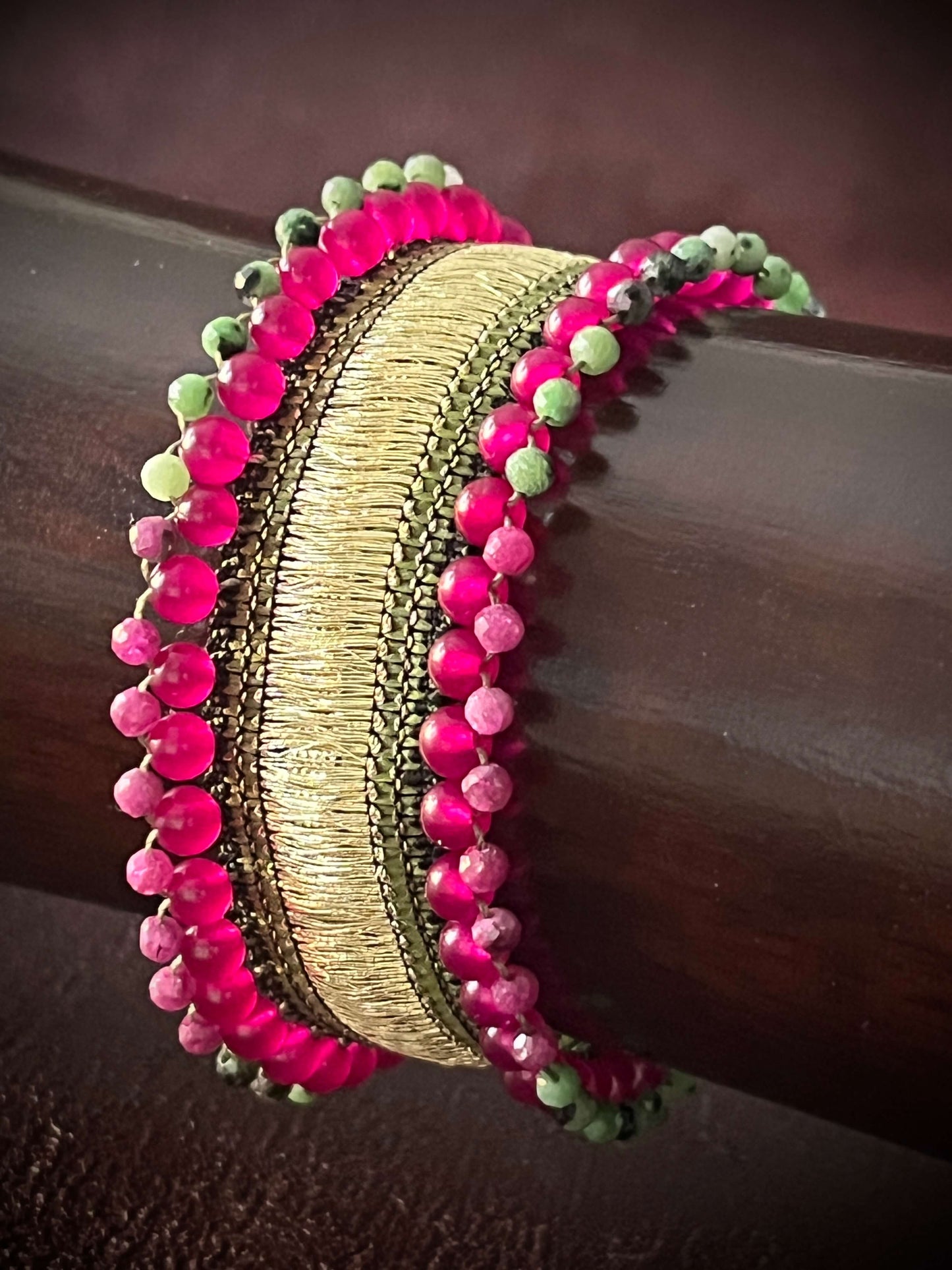 Manchette SETA RUBIS — éclat tropical et vibration couture